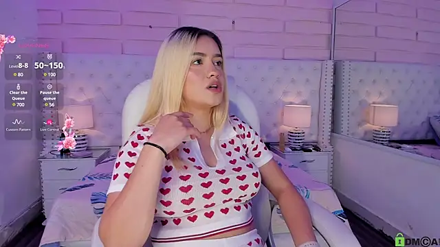 Yaaky  online show from December 12, 2024, 1:32 am