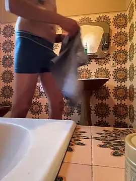 Snapshot of anonimotarado12 chatting on June 7, 2026, 3:28 pm anonimotarado12 online show from June 7, 2026, 3:28 pm