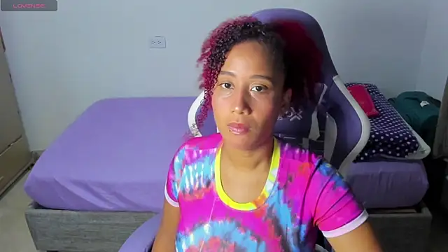 Snapshot of zandra_kiman chatting on April 24, 2026, 2:35 am zandra kiman online show from April 24, 2026, 2:35 am