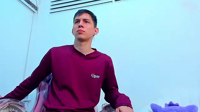 JeanRam18 online show from December 19, 2025, 11:56 am