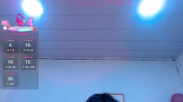 Snapshot of candy_lux_ chatting on February 23, 2026, 8:42 pm candy lux online show from February 23, 2026, 8:42 pm