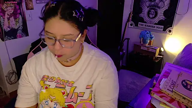 mollyshake1 online show from March 28, 2026, 7:09 am