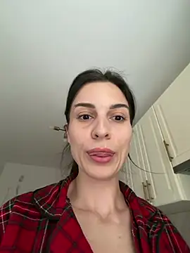 RebecaMur online show from February 21, 2026, 5:53 am