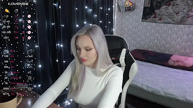 VikaPowers online show from December 26, 2024, 7:16 pm