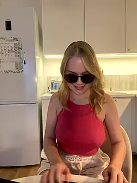 Little Forest ELF online show from November 27, 2025, 10:37 am