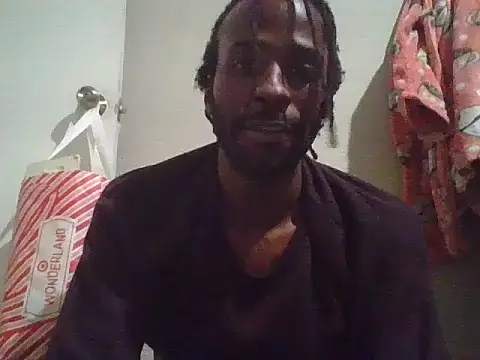 Snapshot of razzynolight chatting on December 5, 2025, 1:05 am razzynolight online show from December 5, 2025, 1:05 am