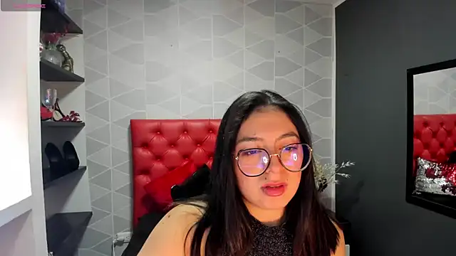 Snapshot of MiaWils_ chatting on March 6, 2025, 7:10 pm MiaWils online show from March 6, 2025, 7:10 pm