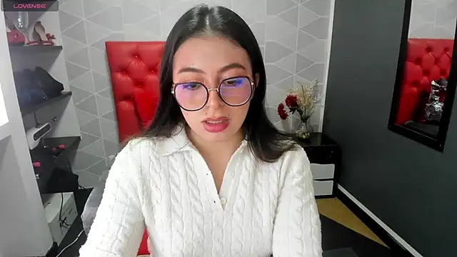 Snapshot of MiaWils_ chatting on March 14, 2025, 7:01 pm MiaWils online show from March 14, 2025, 7:01 pm