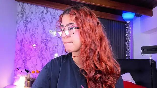 Snapshot of chloe_blue chatting on March 3, 2025, 11:44 am chloe blue online show from March 3, 2025, 11:44 am