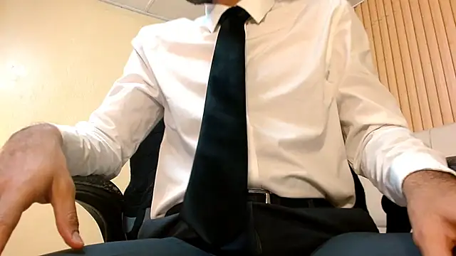 MilanZaire online show from January 9, 2026, 9:11 pm