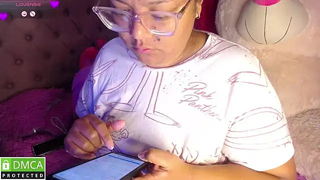 KittyHot20 online show from November 18, 2025, 9:45 am