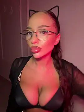 Snapshot of CardiSweetBaby chatting on November 27, 2025, 7:58 pm CardiSweetBaby online show from November 27, 2025, 7:58 pm