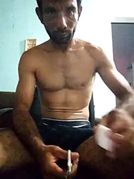 Tiago0031 online show from November 12, 2025, 3:21 am