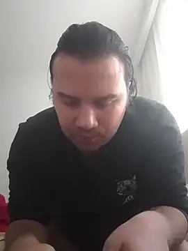 Snapshot of raducelfrumos99 chatting on March 7, 2026, 10:10 am raducelfrumos99 online show from March 7, 2026, 10:10 am