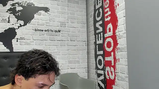 Snapshot of Rhaegal_hot chatting on March 22, 2025, 12:35 pm Rhaegal hot online show from March 22, 2025, 12:35 pm