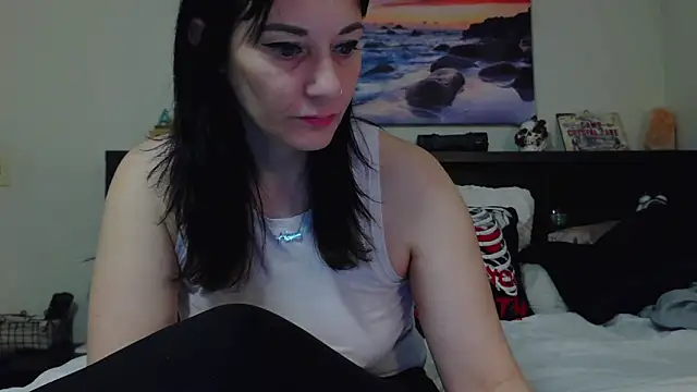 CrystalLakeXO online show from November 2, 2025, 11:21 pm