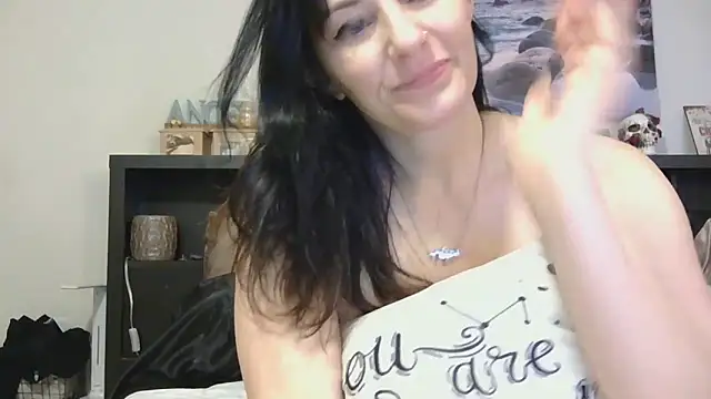 CrystalLakeXO online show from October 13, 2025, 4:58 am