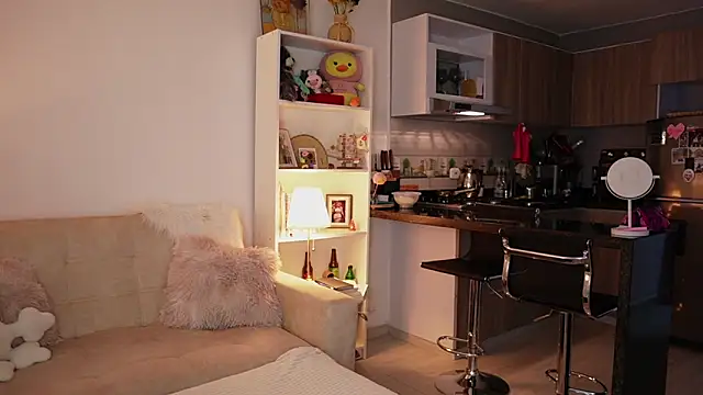 Snapshot of SaraParisi chatting on February 8, 2026, 12:19 am SaraParisi online show from February 8, 2026, 12:19 am