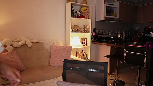 Snapshot of SaraParisi chatting on February 12, 2026, 11:26 pm SaraParisi online show from February 12, 2026, 11:26 pm