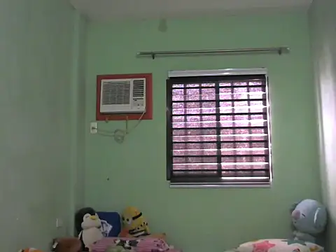 sweetsexysmile online show from July 13, 2026, 1:49 am