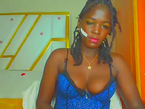 cutesmiling online show from February 15, 2026, 11:42 am