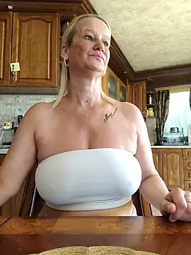 Lotus-blume1 online show from October 25, 2025, 8:57 am