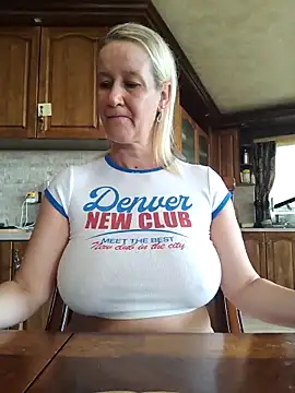 Lotus-blume1 online show from November 4, 2025, 9:35 am