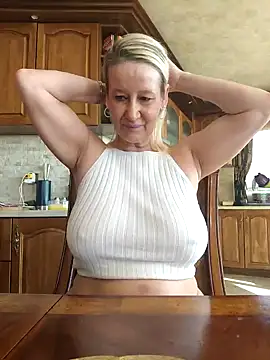 Lotus-blume1 online show from November 24, 2025, 9:53 am