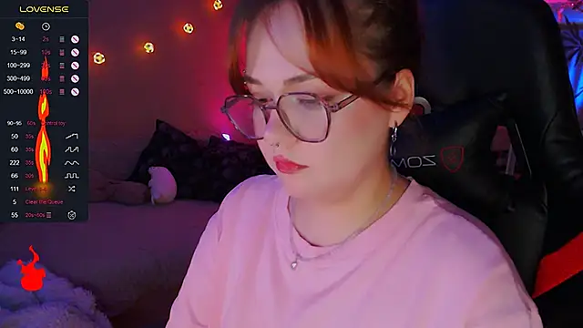 Snapshot of lala_loulou_land chatting on November 2, 2025, 12:54 pm lala loulou land online show from November 2, 2025, 12:54 pm