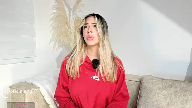 Addison baker online show from October 28, 2025, 3:18 am