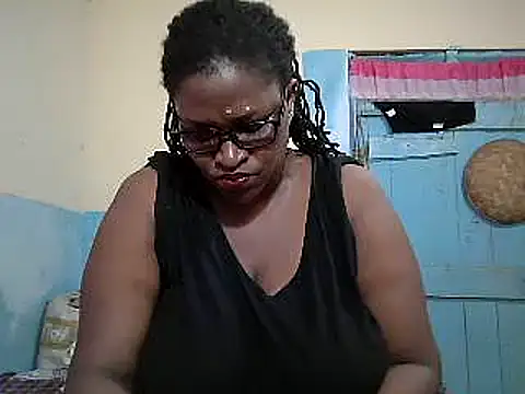 Snapshot of sexy_bigboobss chatting on November 25, 2025, 6:36 am sexy bigboobss online show from November 25, 2025, 6:36 am