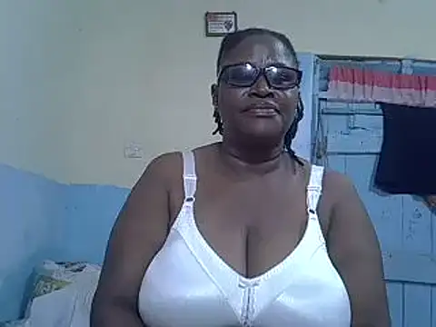 sexy bigboobss online show from October 15, 2025, 8:33 am