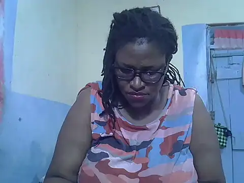 Snapshot of sexy_bigboobss chatting on November 6, 2025, 7:56 am sexy bigboobss online show from November 6, 2025, 7:56 am