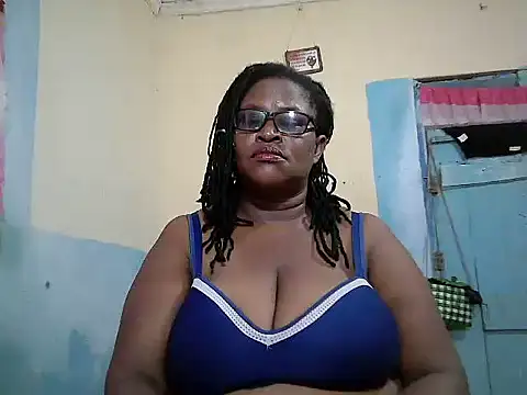 Snapshot of sexy_bigboobss chatting on November 16, 2025, 7:57 am sexy bigboobss online show from November 16, 2025, 7:57 am