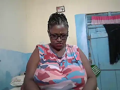 Snapshot of sexy_bigboobss chatting on December 18, 2025, 10:19 am sexy bigboobss online show from December 18, 2025, 10:19 am