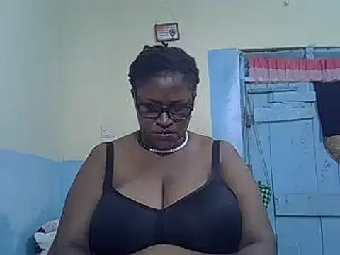 Snapshot of sexy_bigboobss chatting on October 27, 2025, 8:10 pm sexy bigboobss online show from October 27, 2025, 8:10 pm