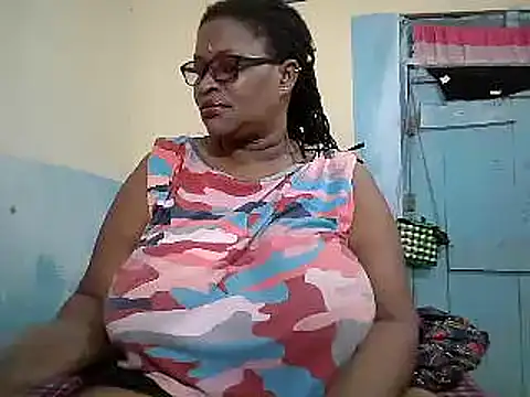 Snapshot of sexy_bigboobss chatting on November 28, 2025, 7:19 am sexy bigboobss online show from November 28, 2025, 7:19 am