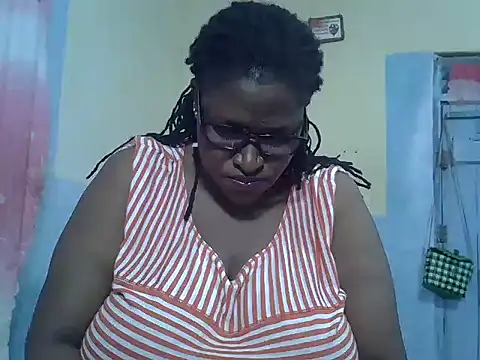 Snapshot of sexy_bigboobss chatting on October 24, 2025, 5:23 pm sexy bigboobss online show from October 24, 2025, 5:23 pm