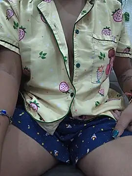 Snapshot of lallela chatting on July 24, 2026, 11:12 pm lallela online show from July 24, 2026, 11:12 pm
