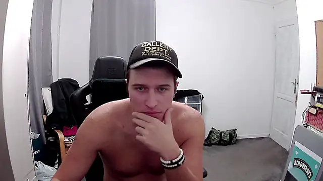 PKrisztian online show from October 27, 2025, 8:43 pm