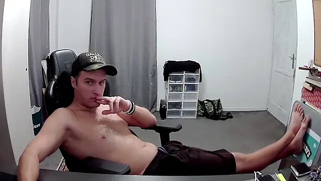 PKrisztian online show from September 17, 2025, 5:26 pm