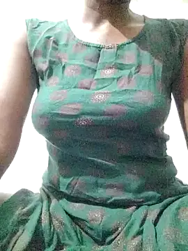 rituporna2004 online show from March 19, 2025, 2:46 pm