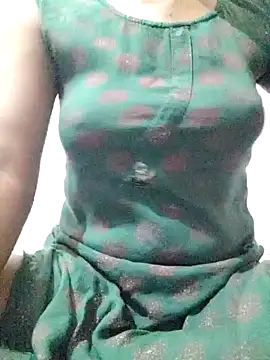 rituporna2004 online show from March 10, 2025, 2:26 pm