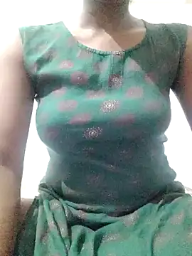 rituporna2004 online show from March 21, 2025, 12:06 pm