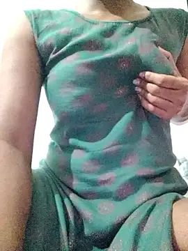 rituporna2004 online show from November 24, 2025, 1:38 am