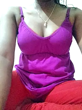 rituporna2004 online show from September 12, 2025, 5:02 pm