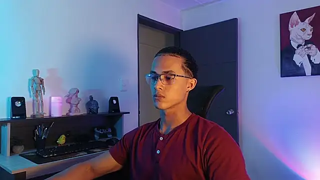 Snapshot of alejo_x3 chatting on October 8, 2025, 9:04 pm alejo x3 online show from October 8, 2025, 9:04 pm