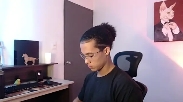 Snapshot of alejo_x3 chatting on January 14, 2025, 5:30 am alejo x3 online show from January 14, 2025, 5:30 am