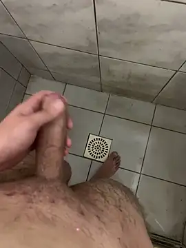 jhnn  online show from November 15, 2025, 4:49 am