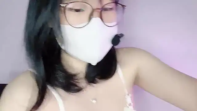 Baenee online show from March 15, 2026, 2:35 pm